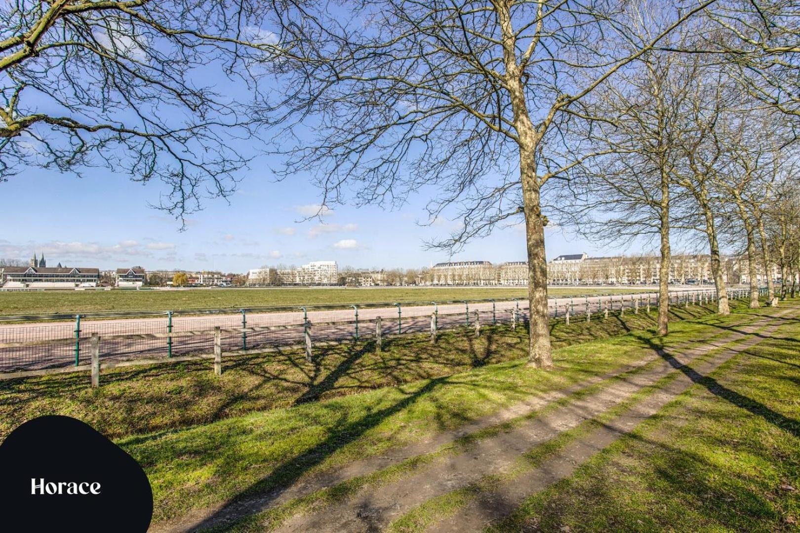 Appartement Avec Vue Sur Le Chateau Кан Екстериор снимка